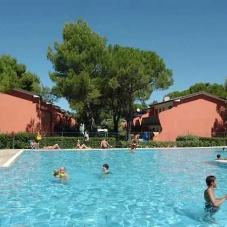 Big With Terrace Barbecue - With Private Pools And Garden